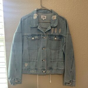 Tilly’s cisono distressed Jean Jacket